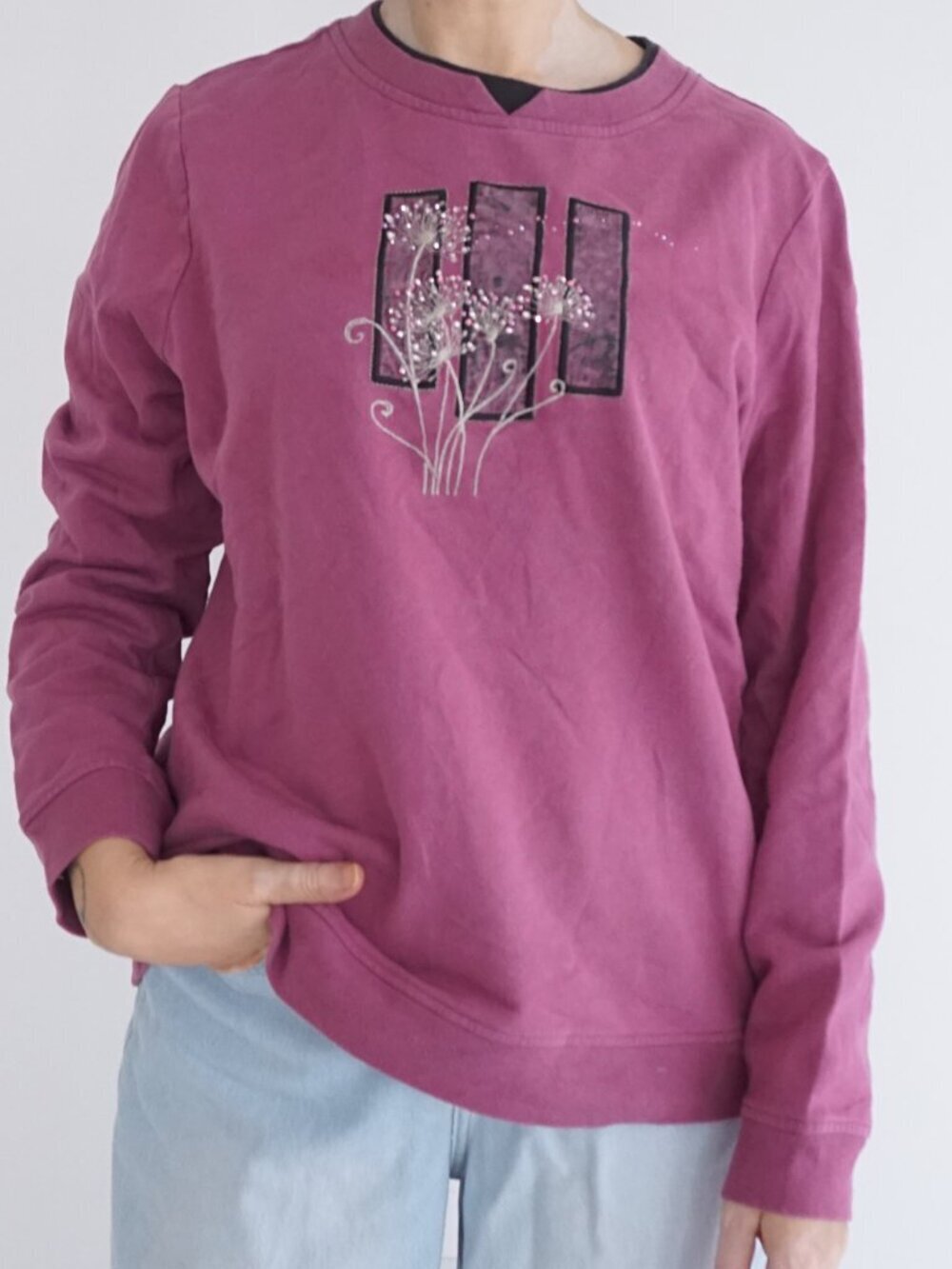 Breckenridge Berry Beaded Floral Black Trim Statement Sweatshirt Embellished L